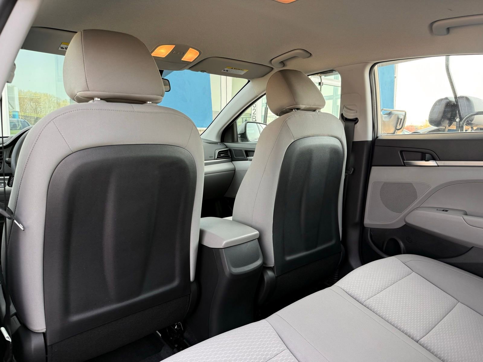 Used 2020 Hyundai Elantra SE image 19