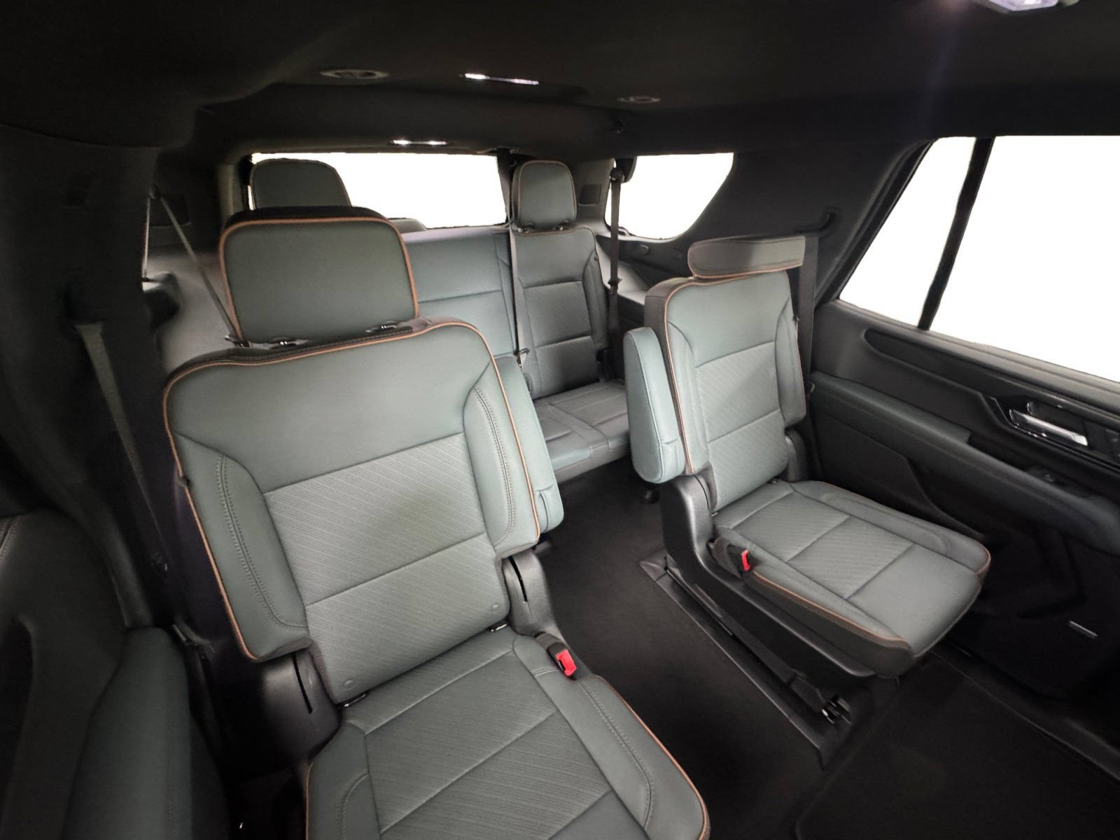 Certified 2025 GMC Yukon AT4 AWD/4WD image 16