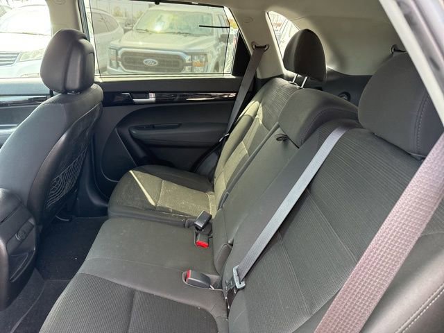 Used 2015 Kia Sorento LX image 29