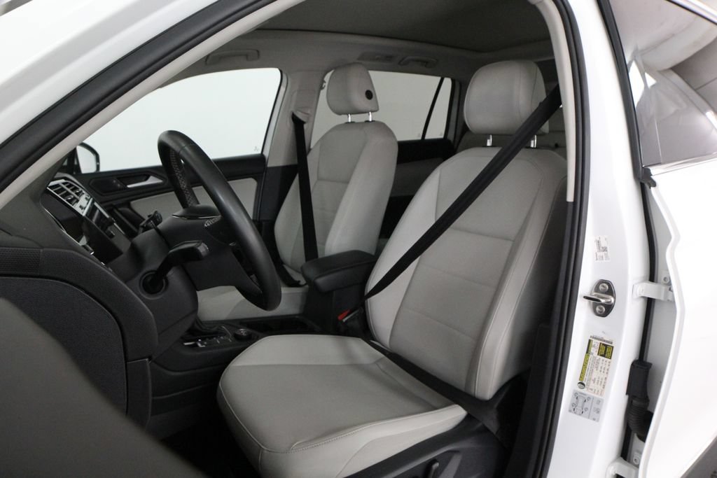 Used 2021 Volkswagen Tiguan SE w/ Panoramic Sunroof Package AWD/4WD image 48