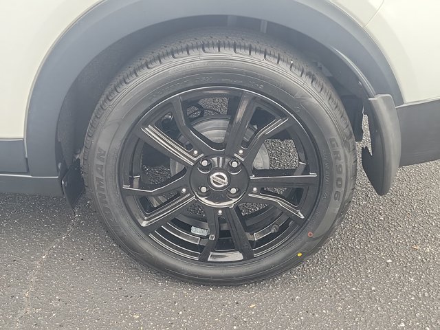 Used 2020 Nissan Kicks SR FWD image 27
