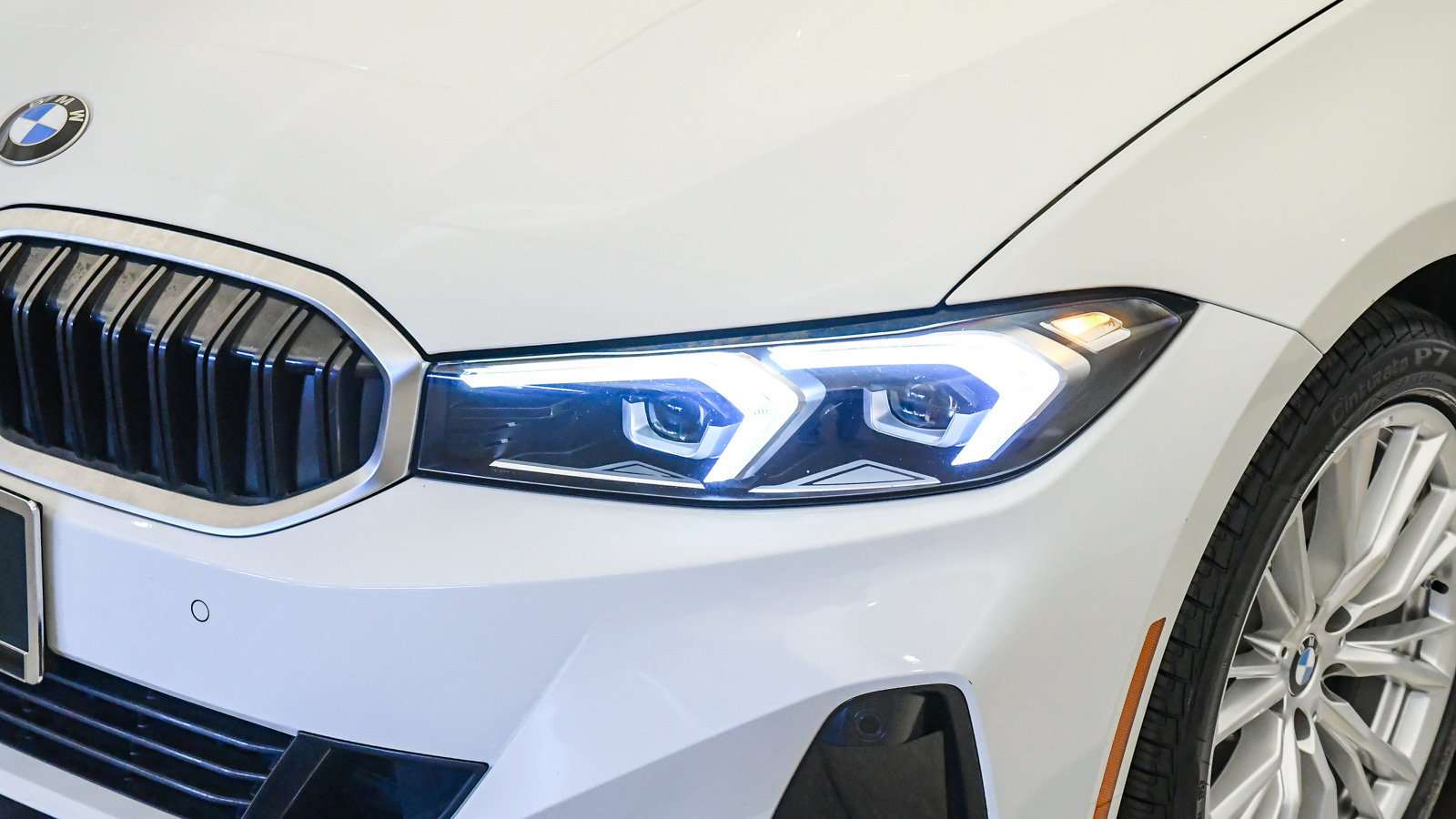 Certified 2023 BMW 330i Sedan w/ Premium Package RWD image 9
