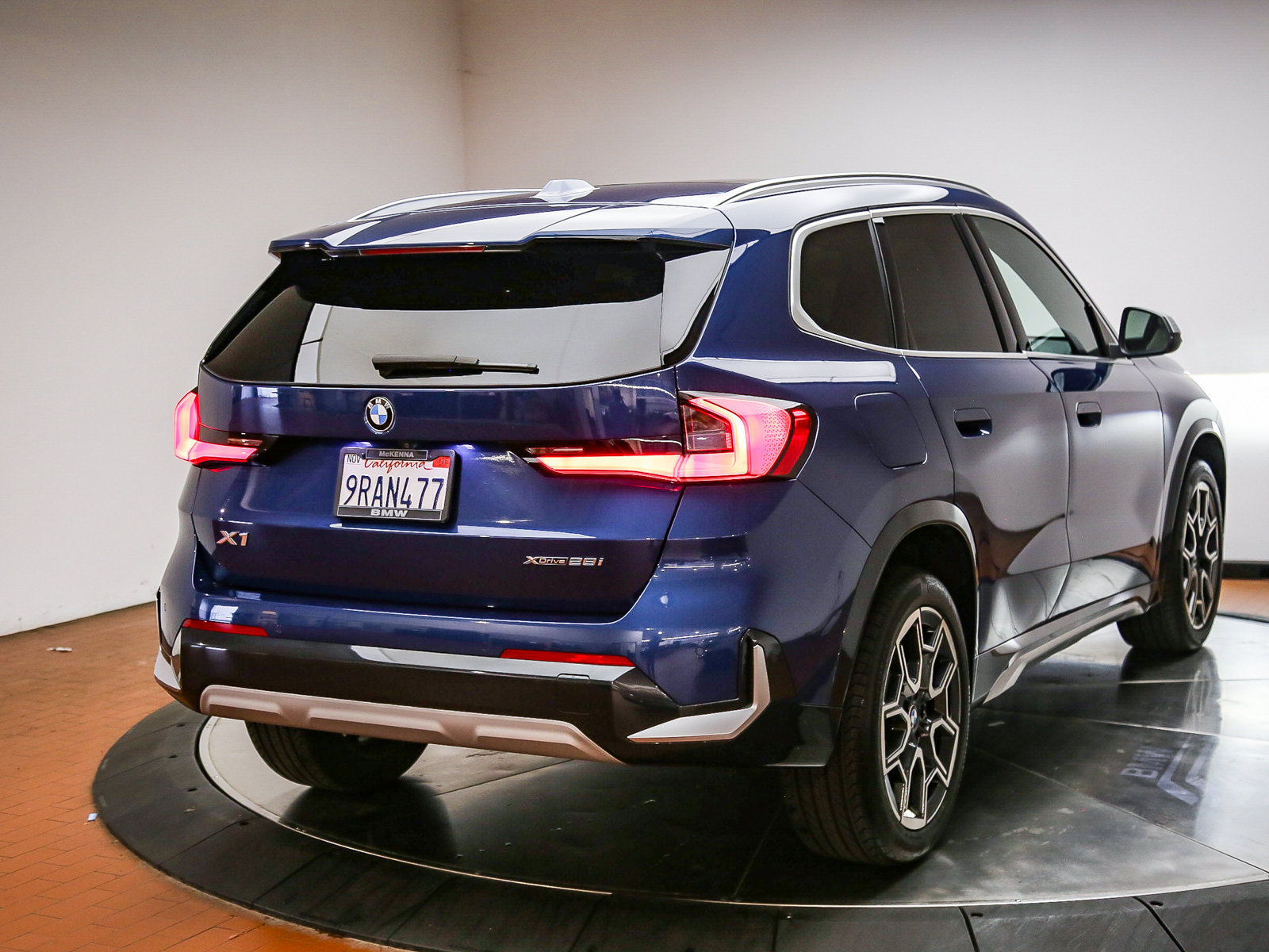 Certified 2024 BMW X1 xDrive28i w/ Convenience Package AWD/4WD image 7
