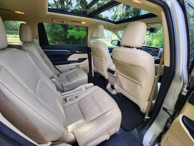 Used 2015 Toyota Highlander Limited Platinum image 27