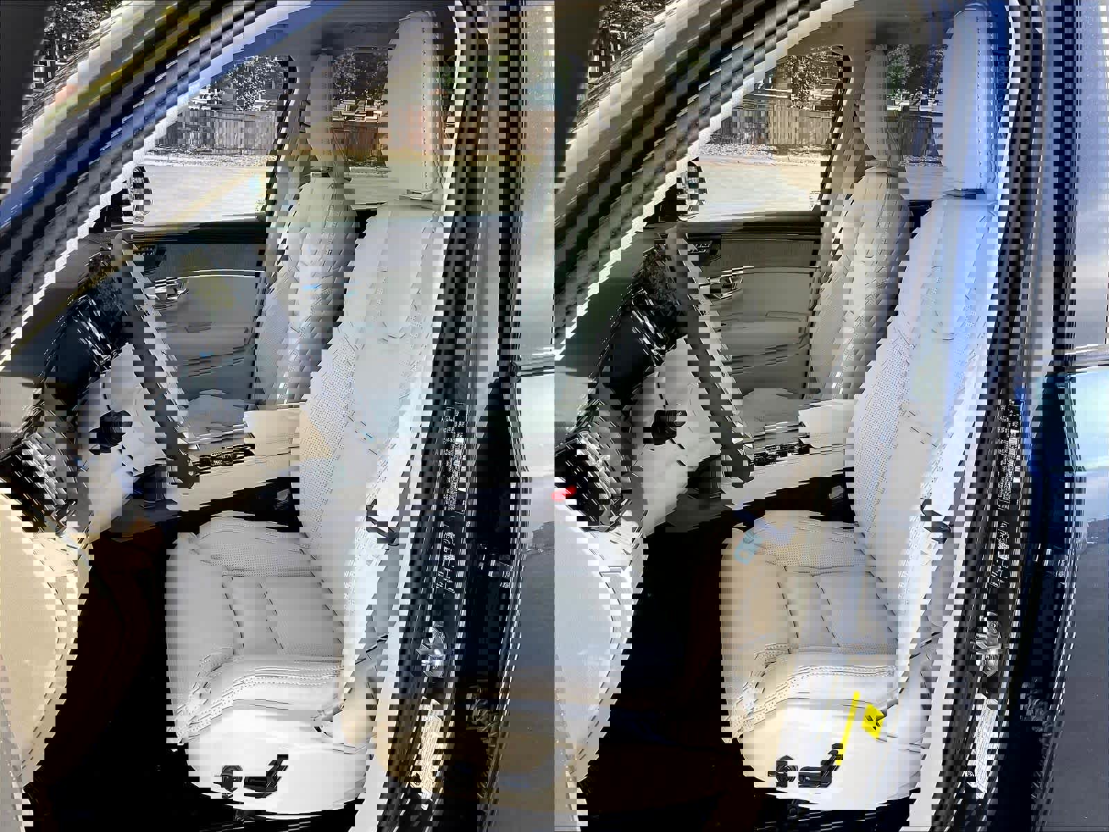 New 2026 Volvo XC90 B6 Ultra w/ Protection Package image 11