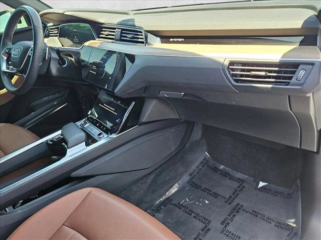 Used 2024 Audi Q8 e-tron Premium Plus AWD/4WD image 22