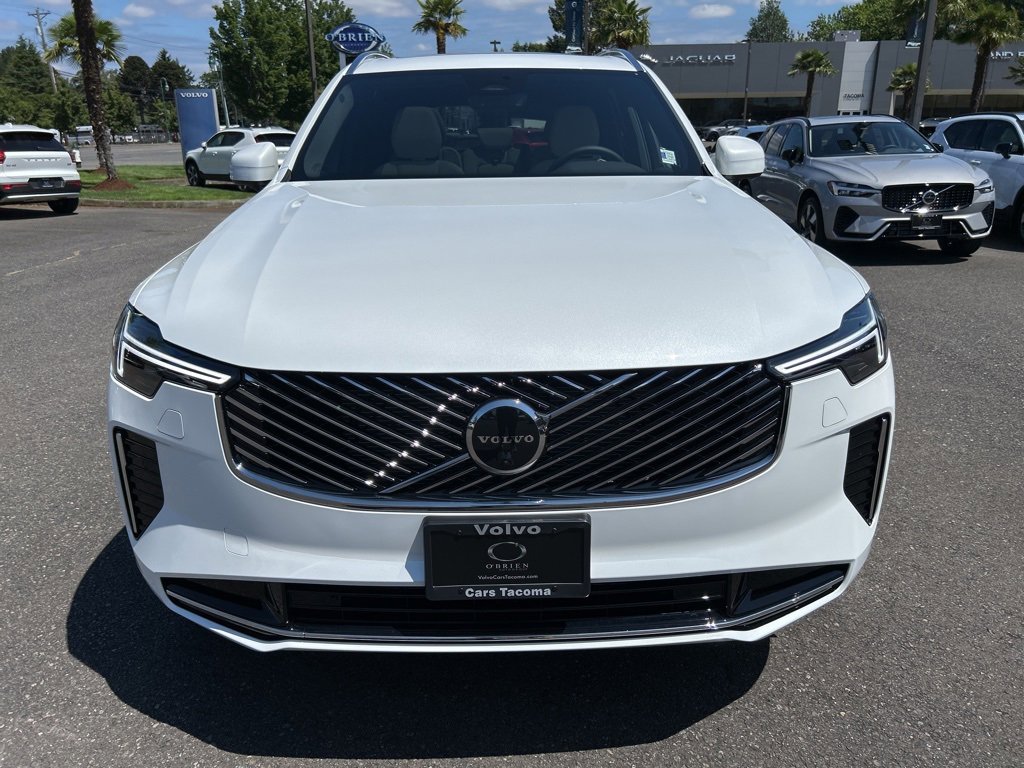 New 2026 Volvo XC90 B6 Plus w/ Protection Package Premier image 11