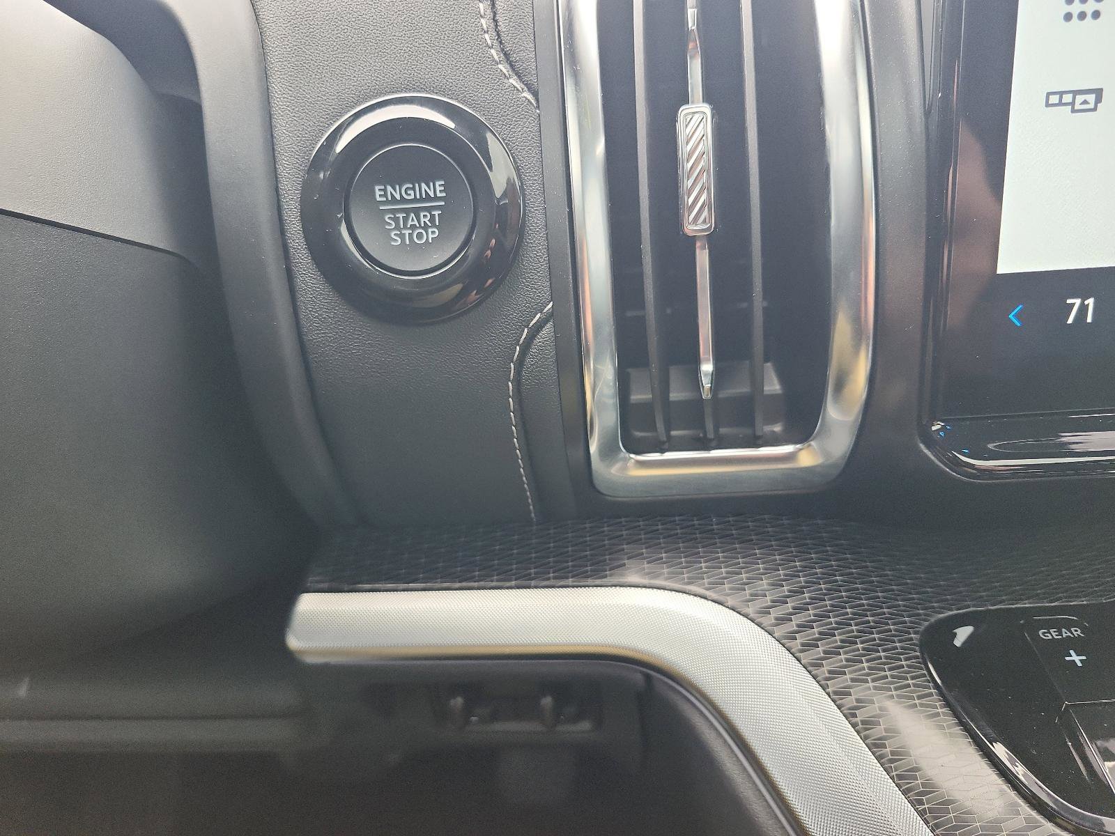 Used 2025 Ford Expedition Max Platinum w/ Stealth Appearance Package image 28