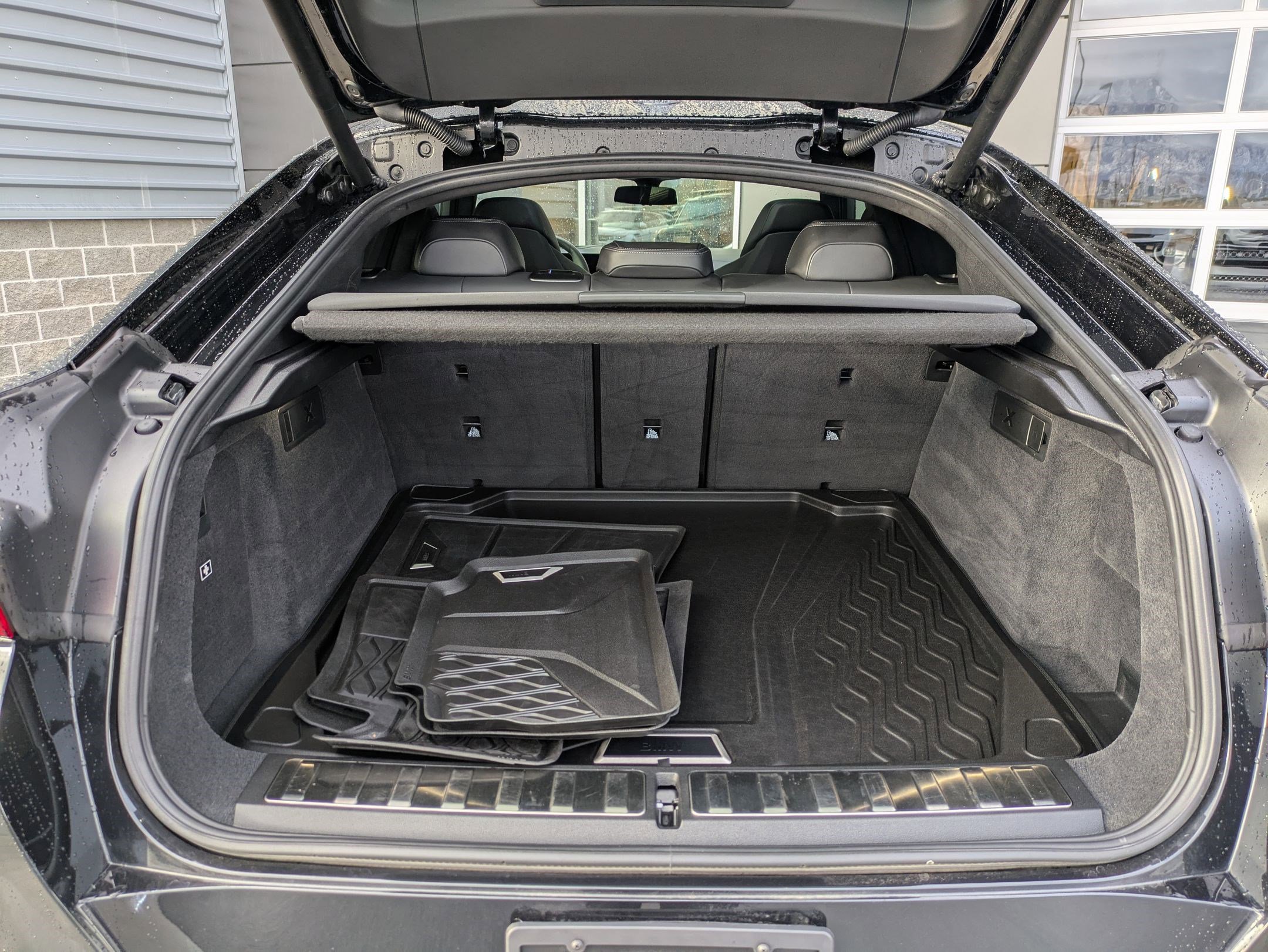 Used 2024 BMW X6 M Competition w/ Executive Package image 27