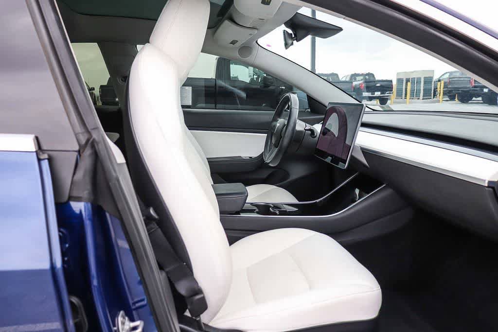 Used 2018 Tesla Model 3 Mid Range RWD image 15