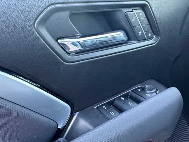Certified 2025 Chevrolet Colorado Z71 w/ Technology Package AWD/4WD image 5