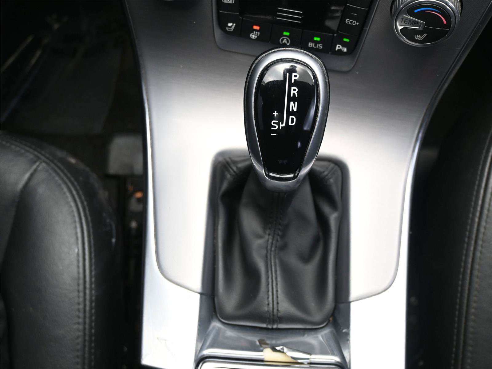 Used 2018 Volvo S60 T5 Inscription image 15