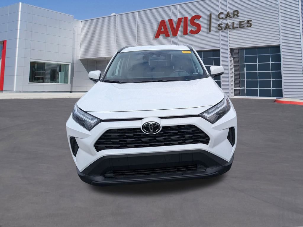 Used 2025 Toyota RAV4 XLE image 2