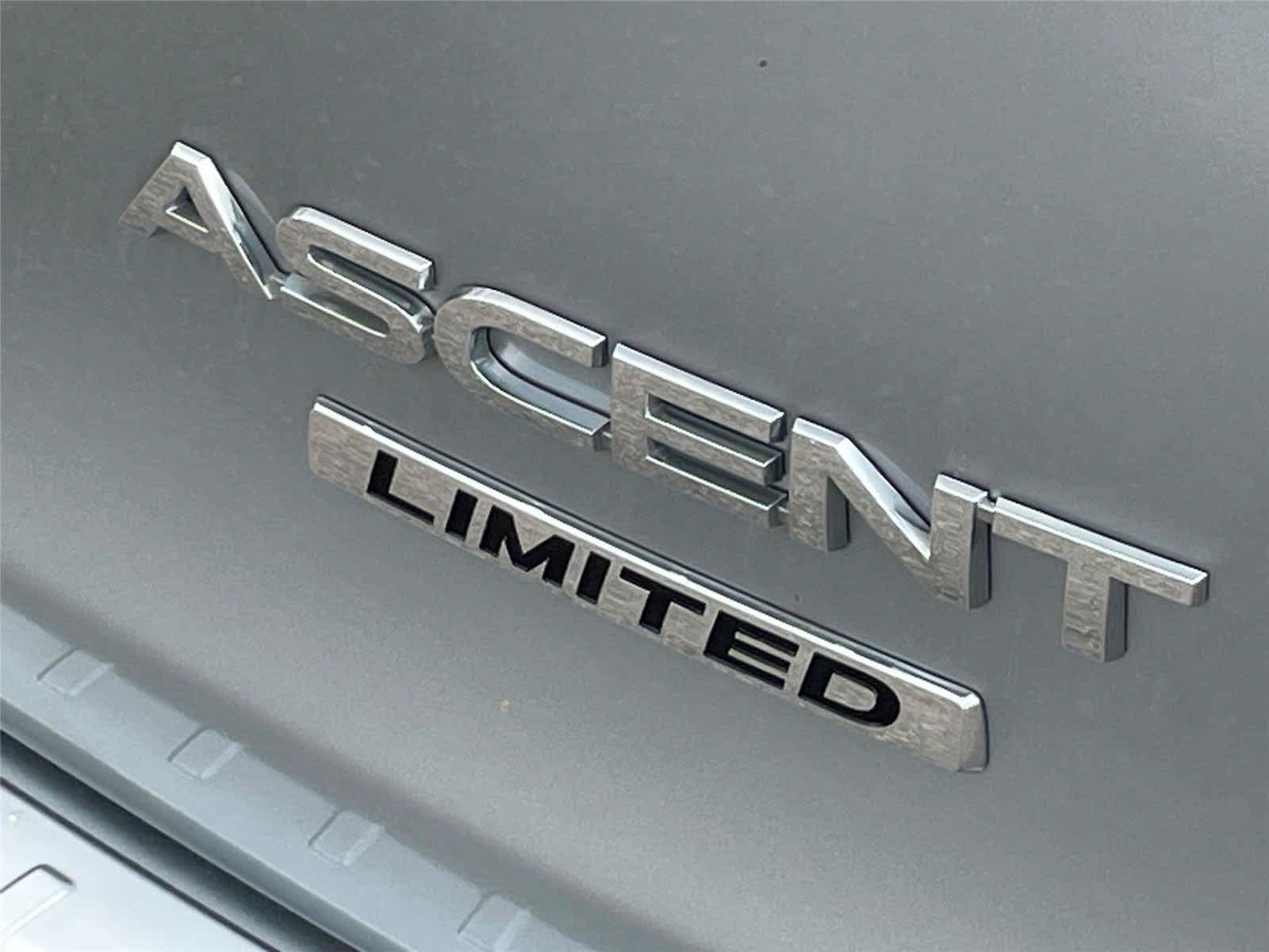 Used 2019 Subaru Ascent Limited AWD/4WD image 10