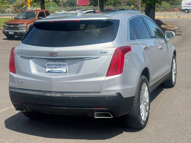 Used 2017 Cadillac XT5 Premium Luxury w/ Advanced Security Package AWD/4WD image 7