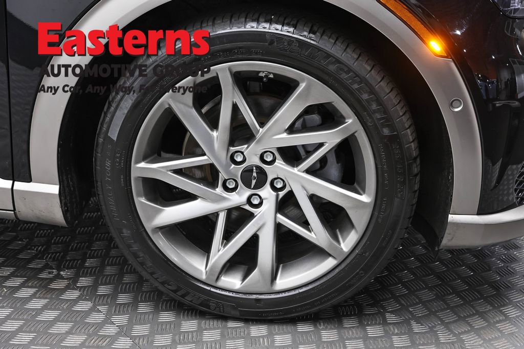 Used 2024 Genesis GV60 Advanced AWD/4WD image 32