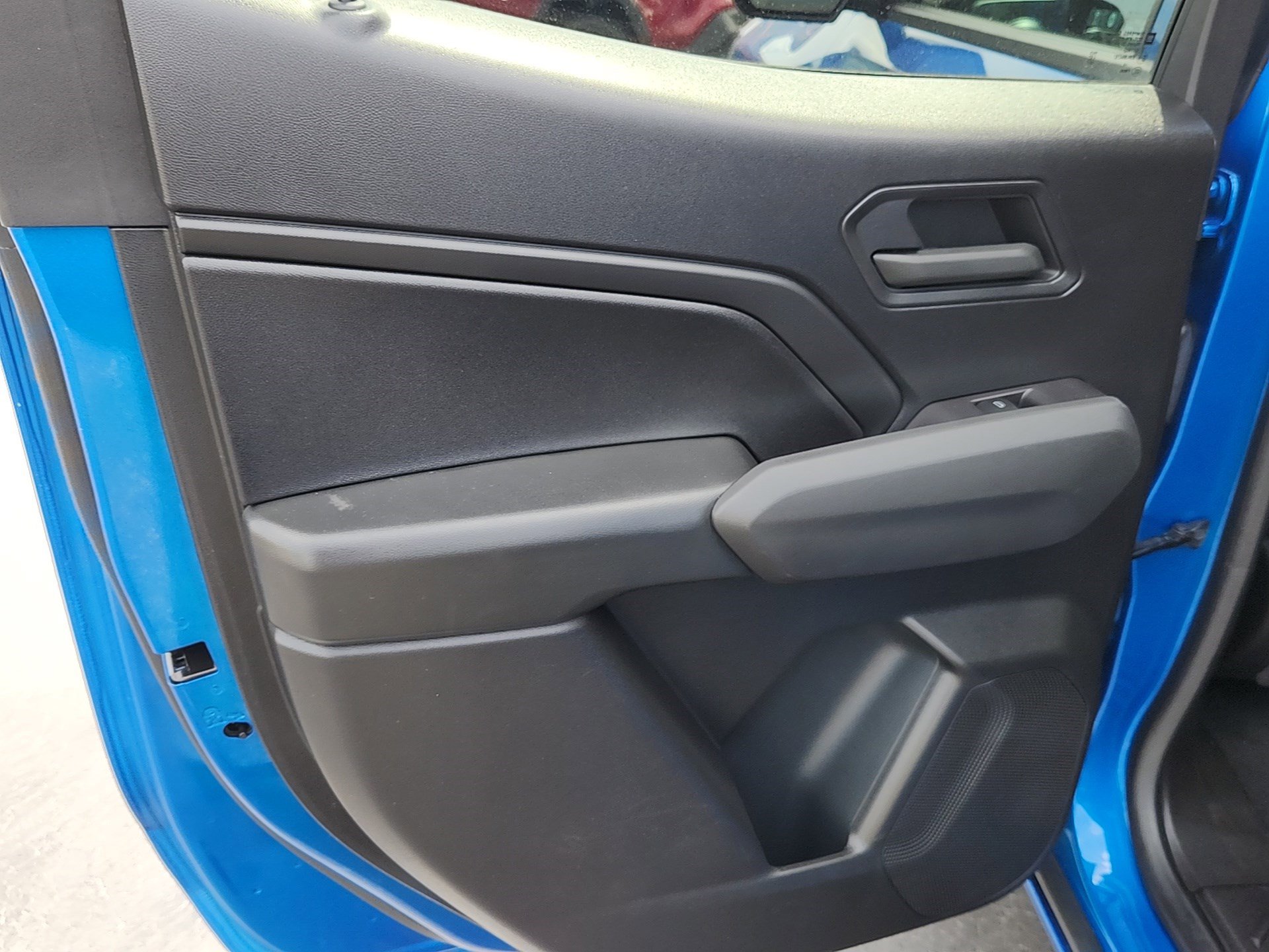 Used 2023 Chevrolet Colorado Trail Boss w/ Technology Package AWD/4WD image 22