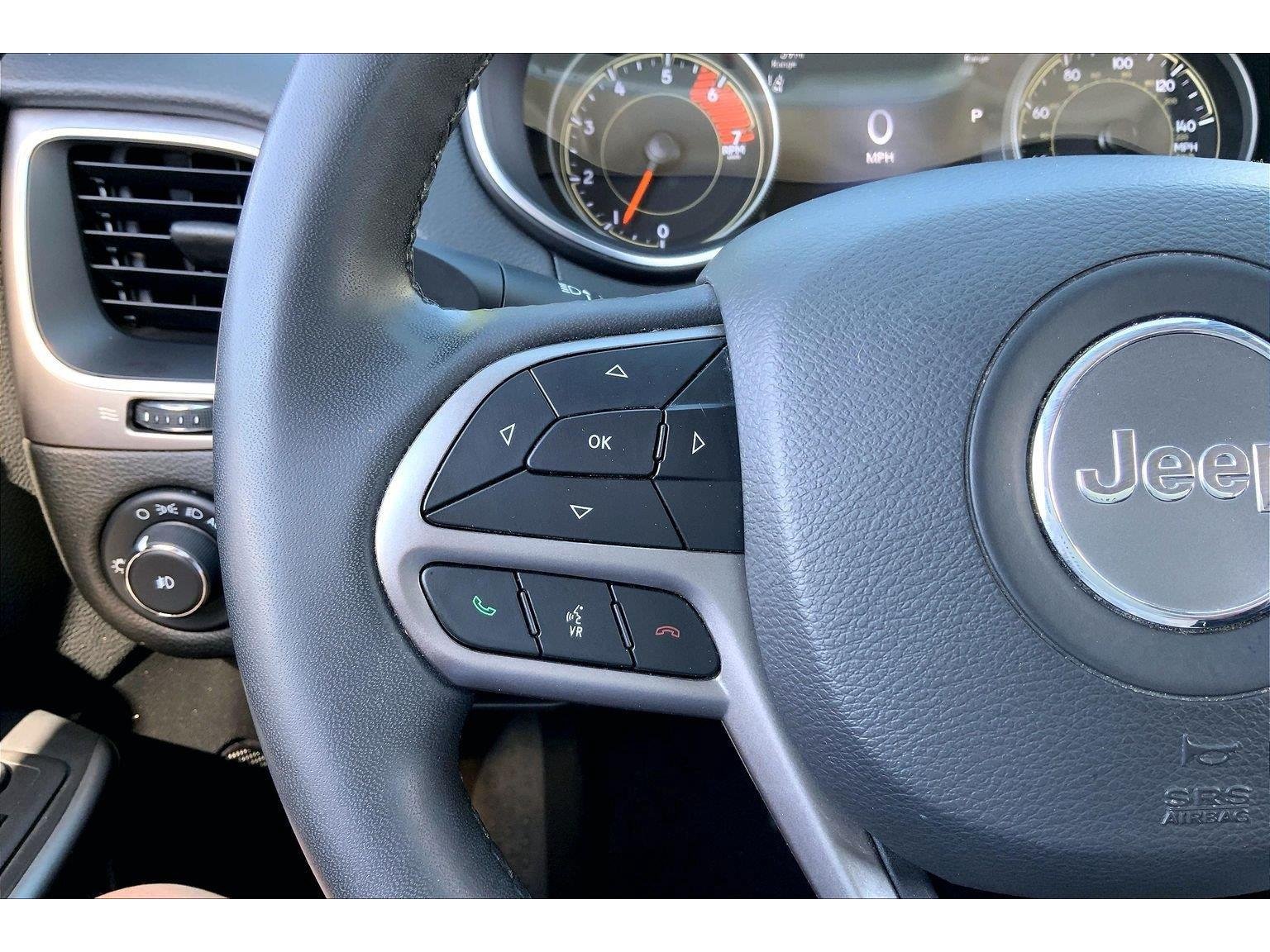 Used 2022 Jeep Cherokee Latitude Lux w/ Sun & Sound Group FWD image 17