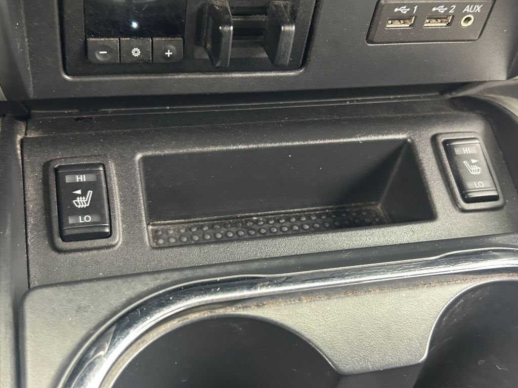 Used 2019 Nissan Titan SV w/ SV Convenience Package image 15