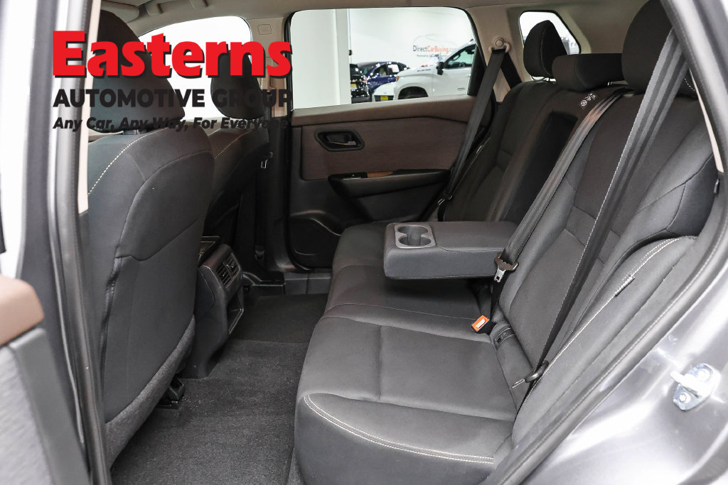 Used 2023 Nissan Rogue S AWD/4WD image 24