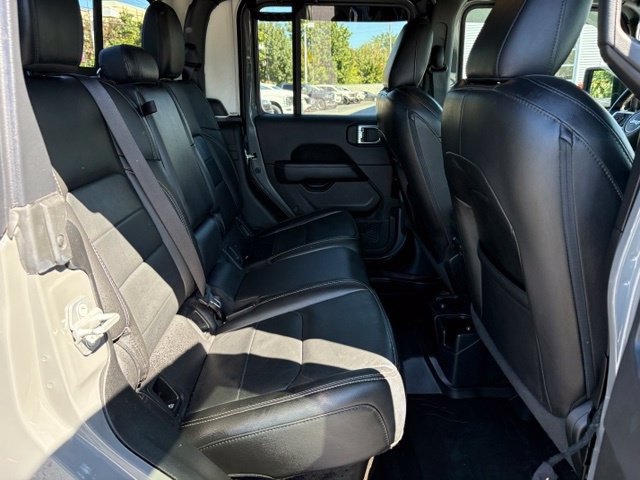 Used 2021 Jeep Gladiator Overland w/ Popular Equipment Package AWD/4WD image 25