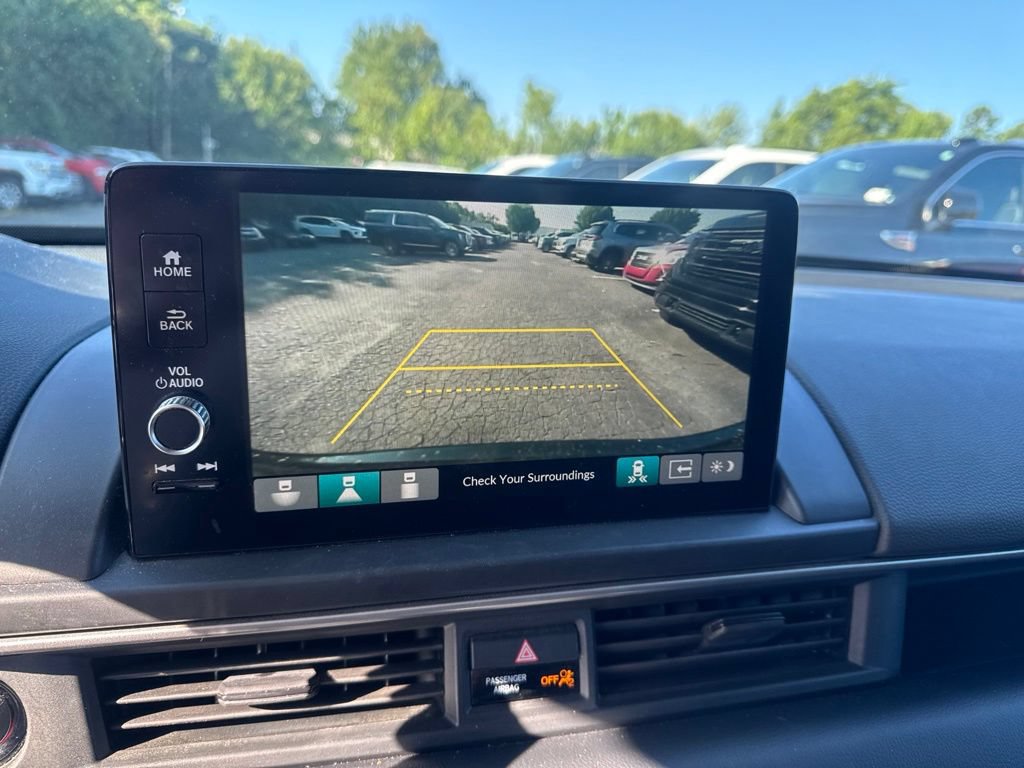 Used 2023 Honda Pilot Touring image 14