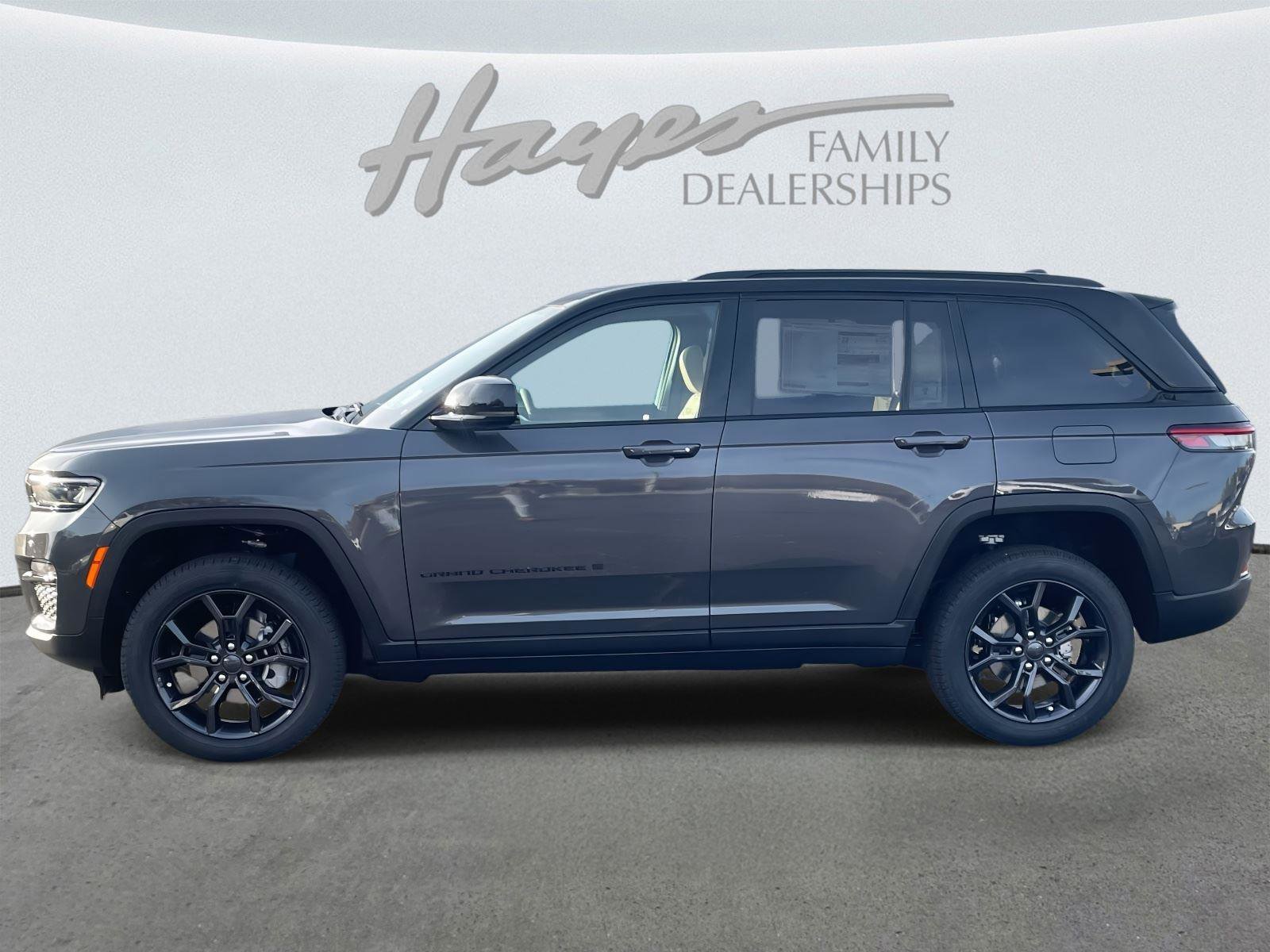 New 2025 Jeep Grand Cherokee Limited image 22