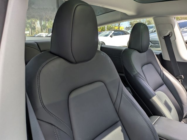 Used 2023 Tesla Model 3 Standard Range image 13