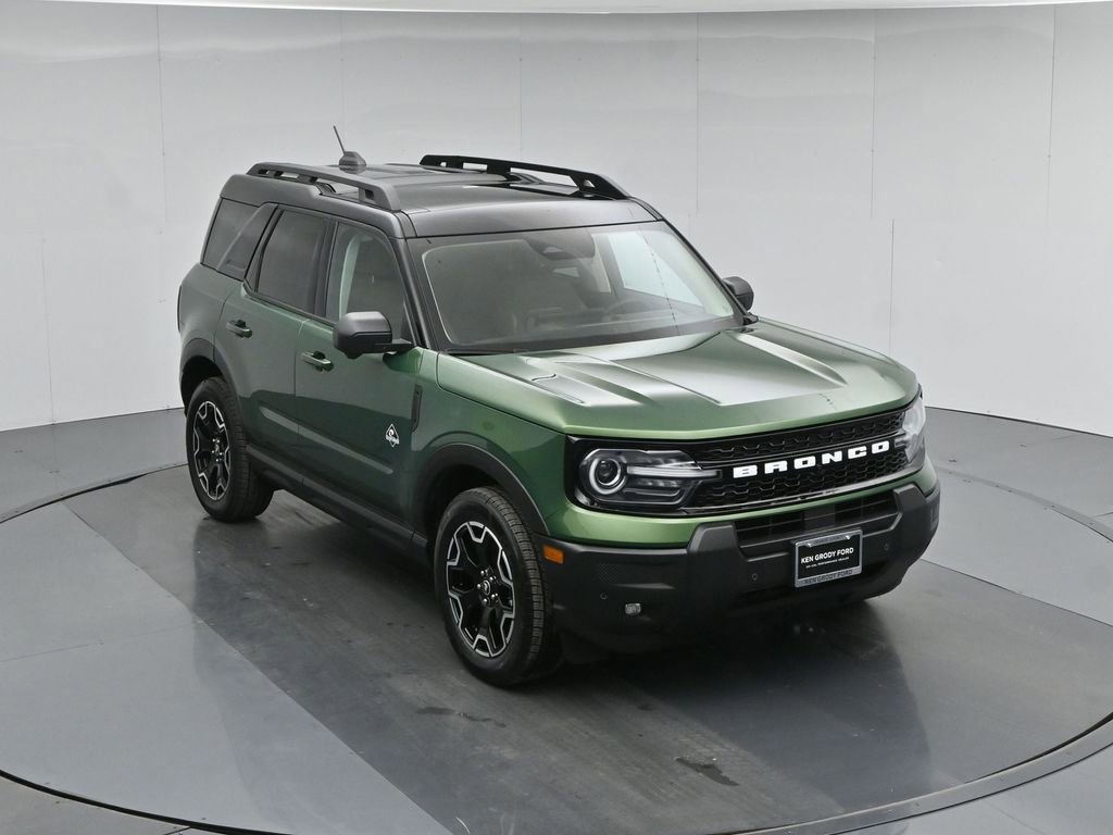 Used 2025 Ford Bronco Sport Outer Banks w/ Outer Banks Tech Package+ AWD/4WD image 42