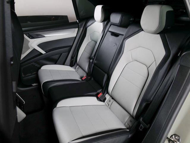New 2026 Porsche Cayenne Electric AWD/4WD image 13