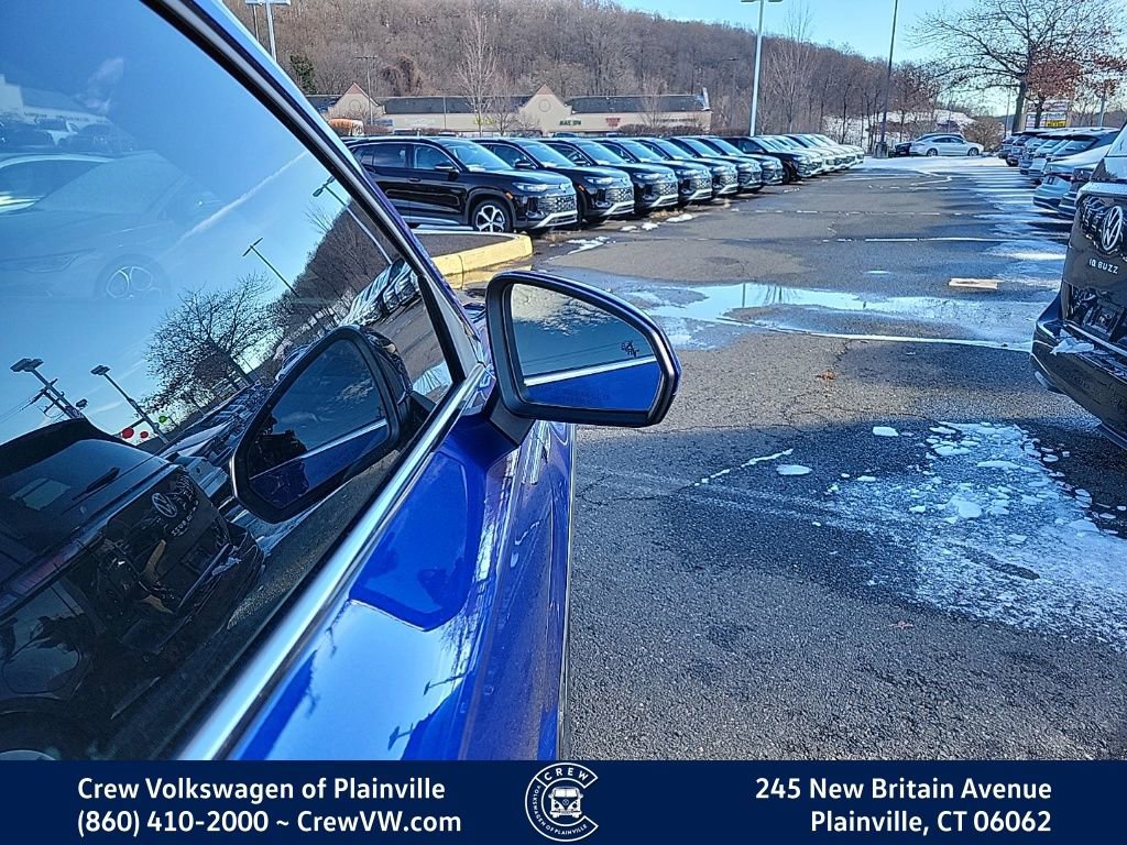 Certified 2022 Volkswagen Taos SE image 37