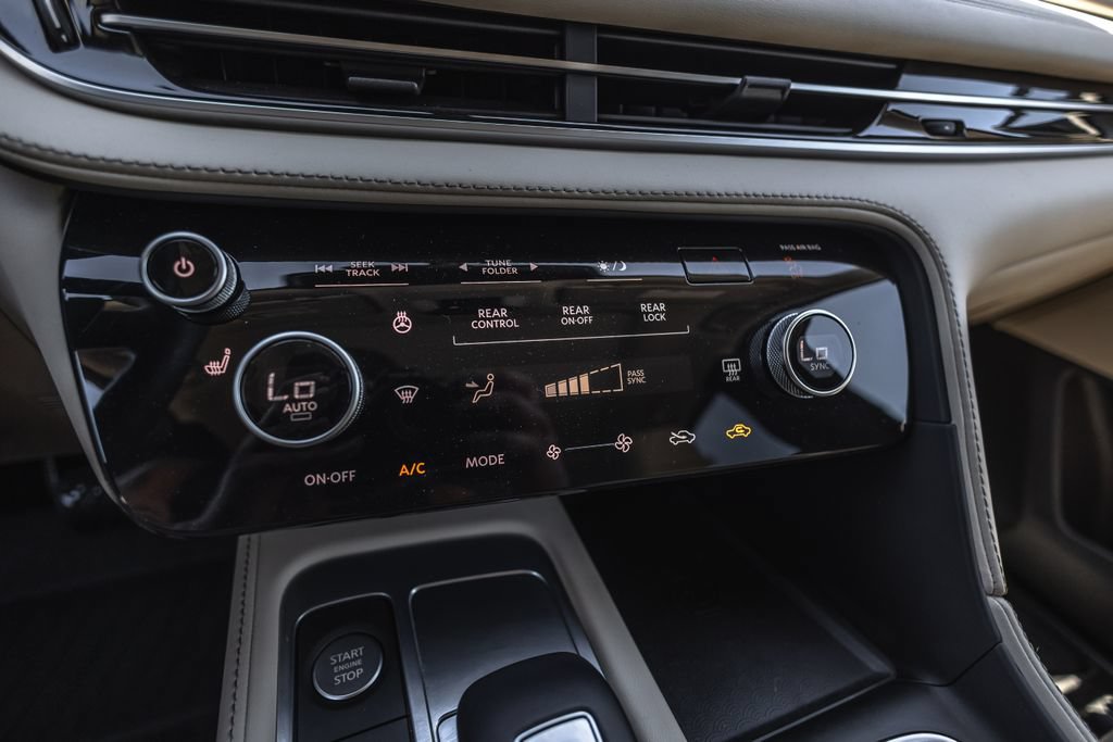 Used 2024 INFINITI QX60 Luxe AWD/4WD image 14