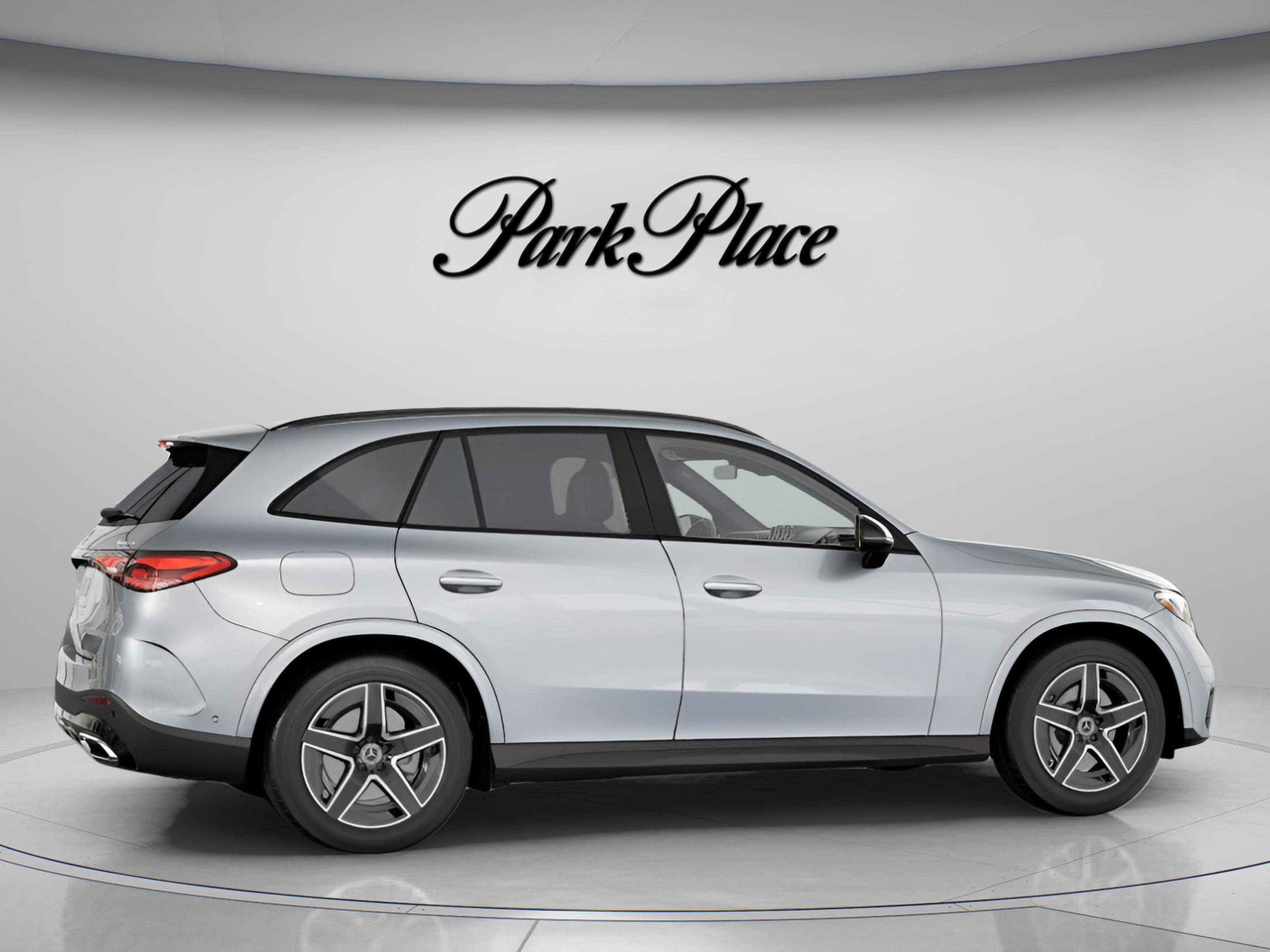 Certified 2025 Mercedes-Benz GLC 300 4MATIC w/ AMG Line image 24