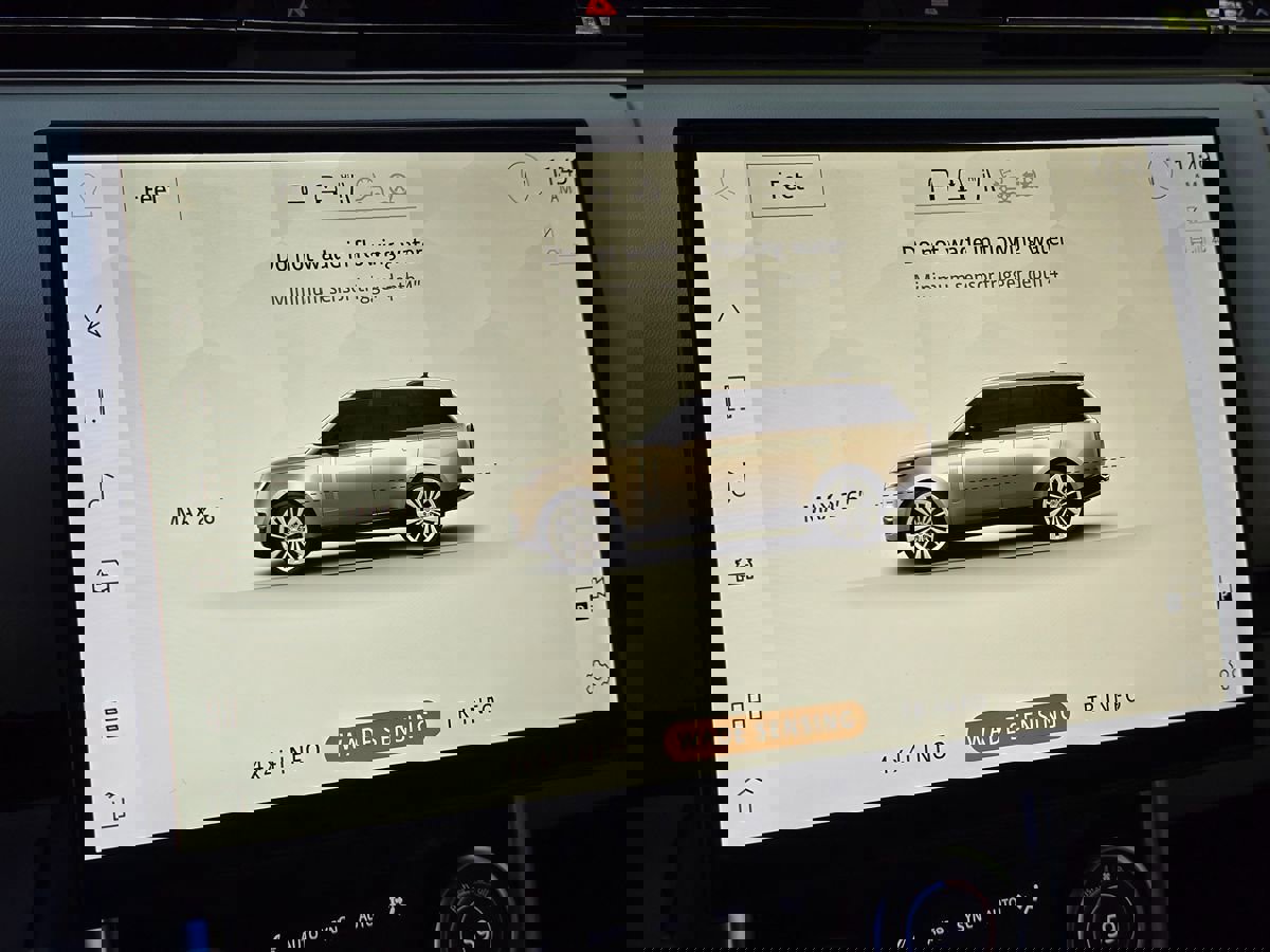 Used 2023 Land Rover Range Rover SE image 46