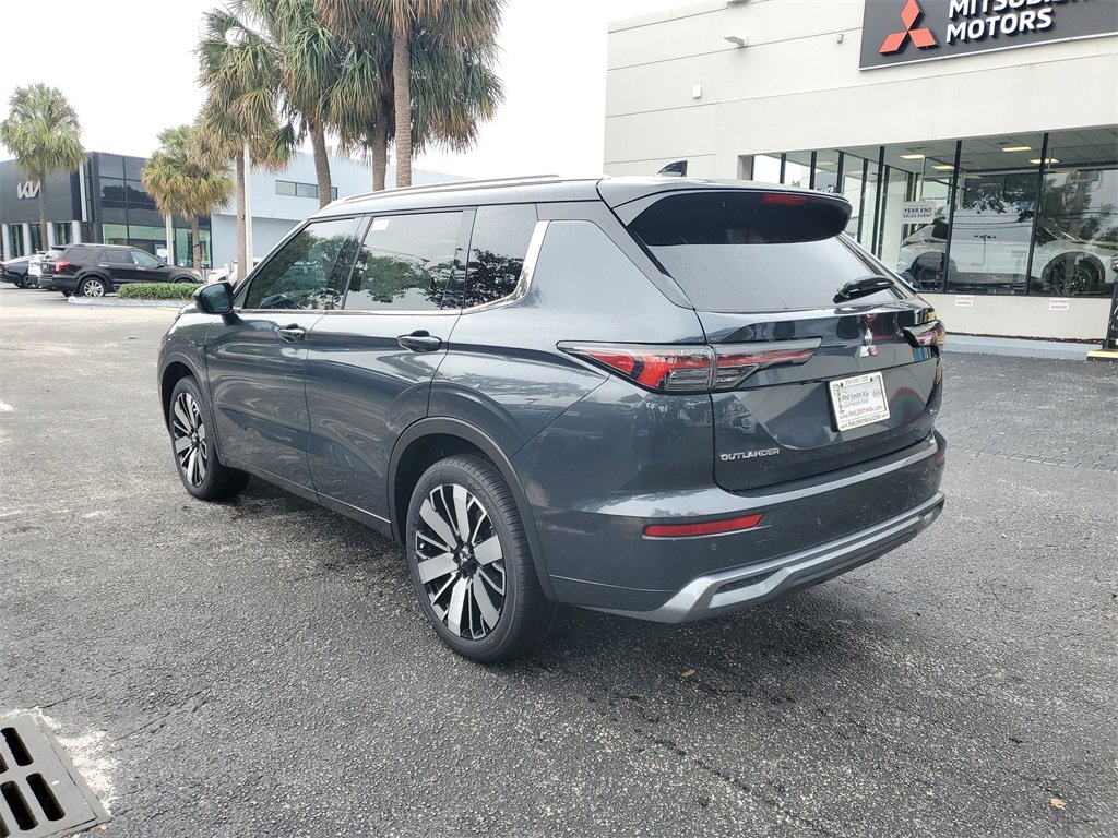 New 2025 Mitsubishi Outlander SEL image 6