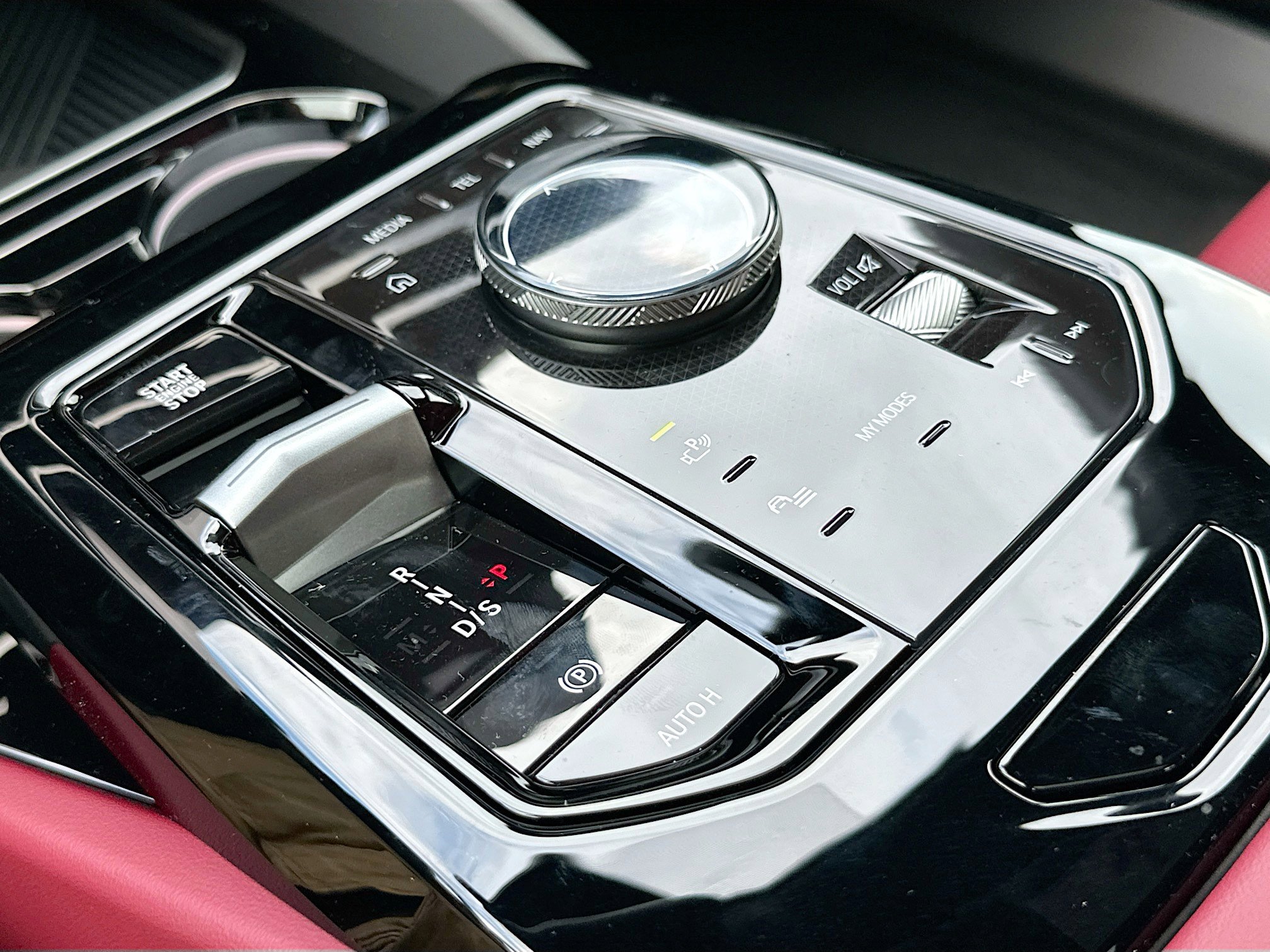 New 2026 BMW 530i 530i w/ Convenience Package image 14