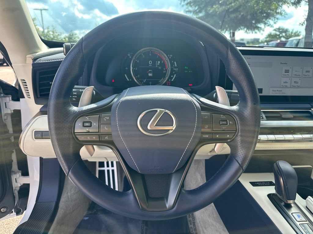 Used 2024 Lexus LC 500 Convertible RWD image 19