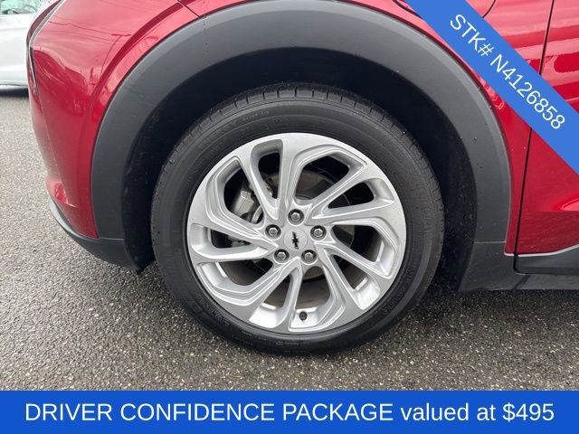 Used 2022 Chevrolet Bolt EUV LT w/ Comfort Package image 4