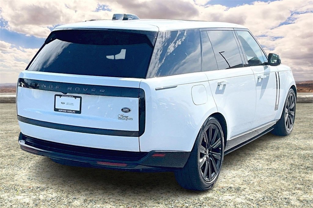 Used 2023 Land Rover Range Rover Long Wheelbase SE image 5