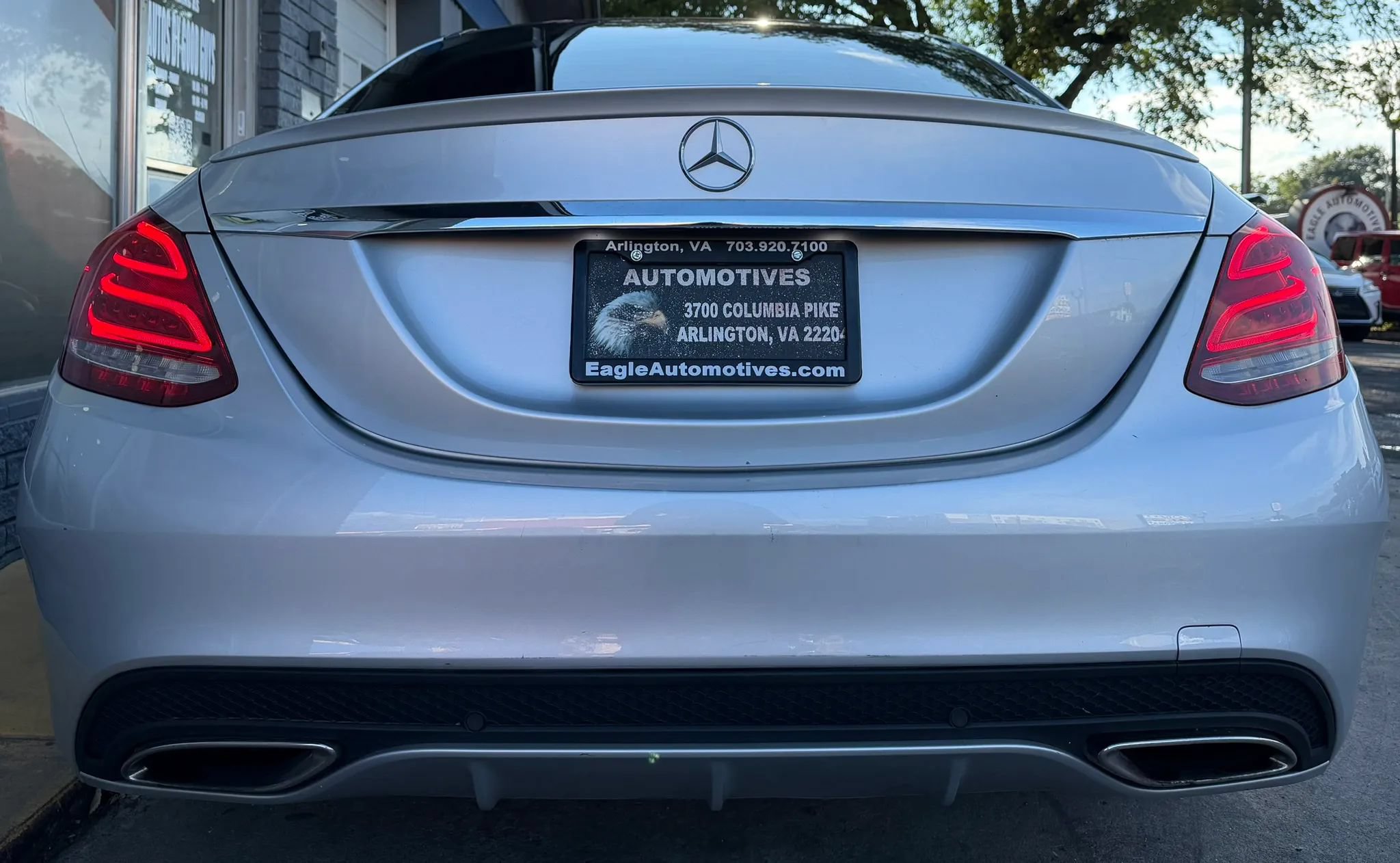 Used 2015 Mercedes-Benz C 300 4MATIC Sedan image 4