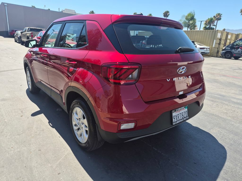 Used 2026 Hyundai Venue SE FWD image 17