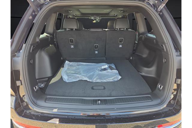 New 2025 Jeep Grand Cherokee Limited w/ Luxury Tech Group II image 15