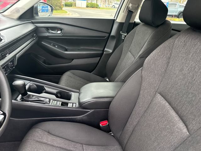 Certified 2025 Honda Accord SE image 13