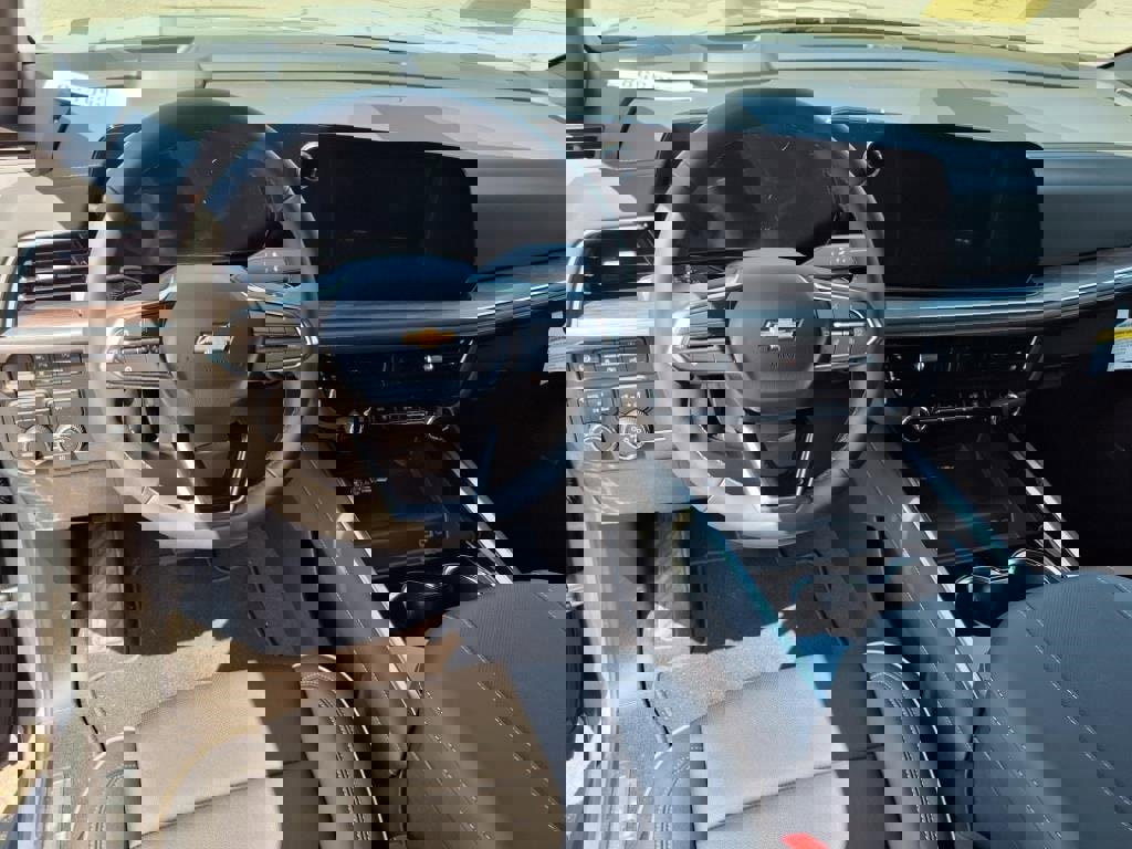 New 2025 Chevrolet Suburban Premier image 16