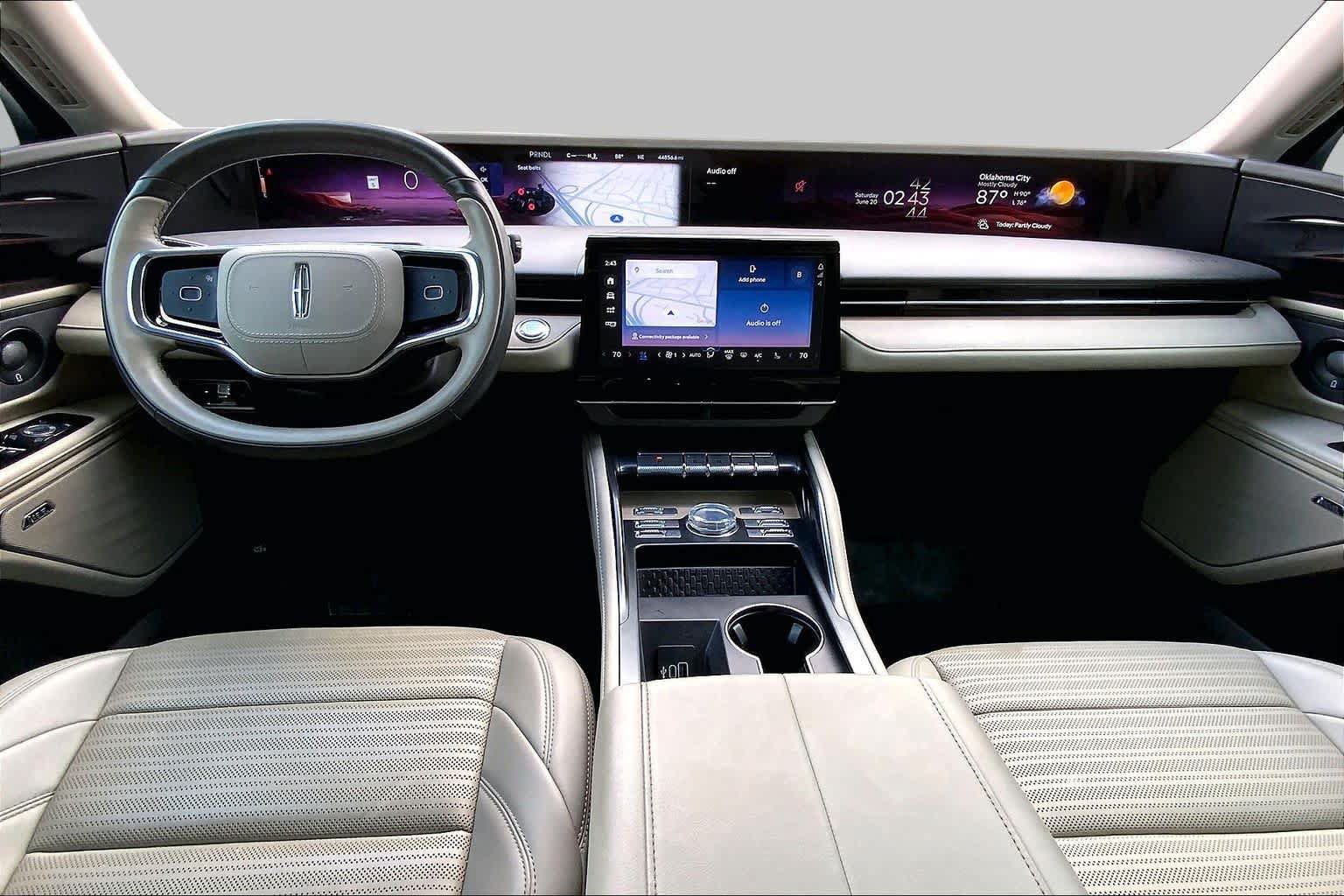 Used 2024 Lincoln Nautilus Reserve w/ Equipment Group 202A AWD/4WD image 16