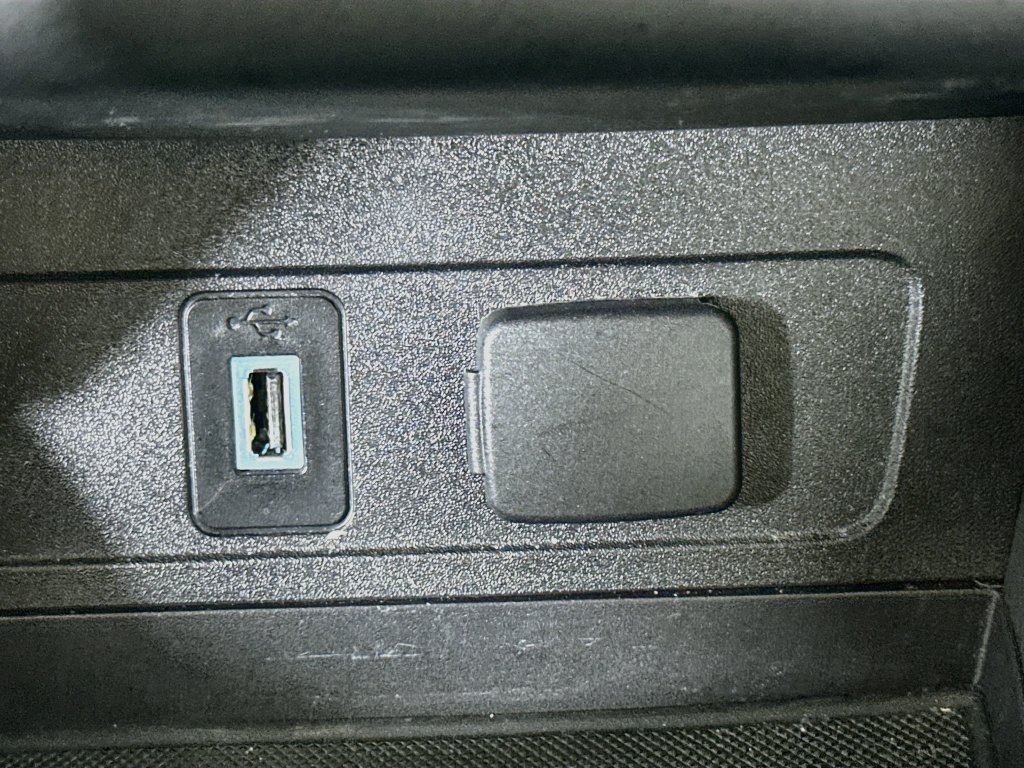 Used 2017 Ford Escape SE FWD image 31