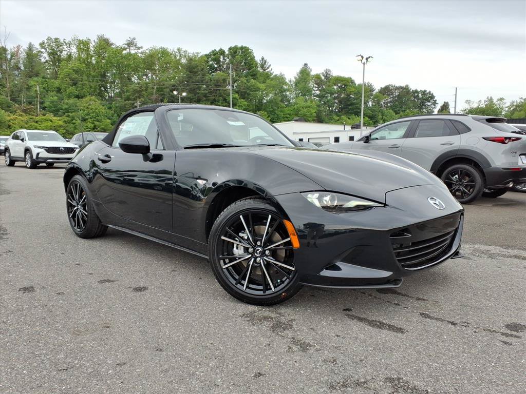New 2026 MAZDA MX-5 Miata Grand Touring w/ Weather Package RWD image 3