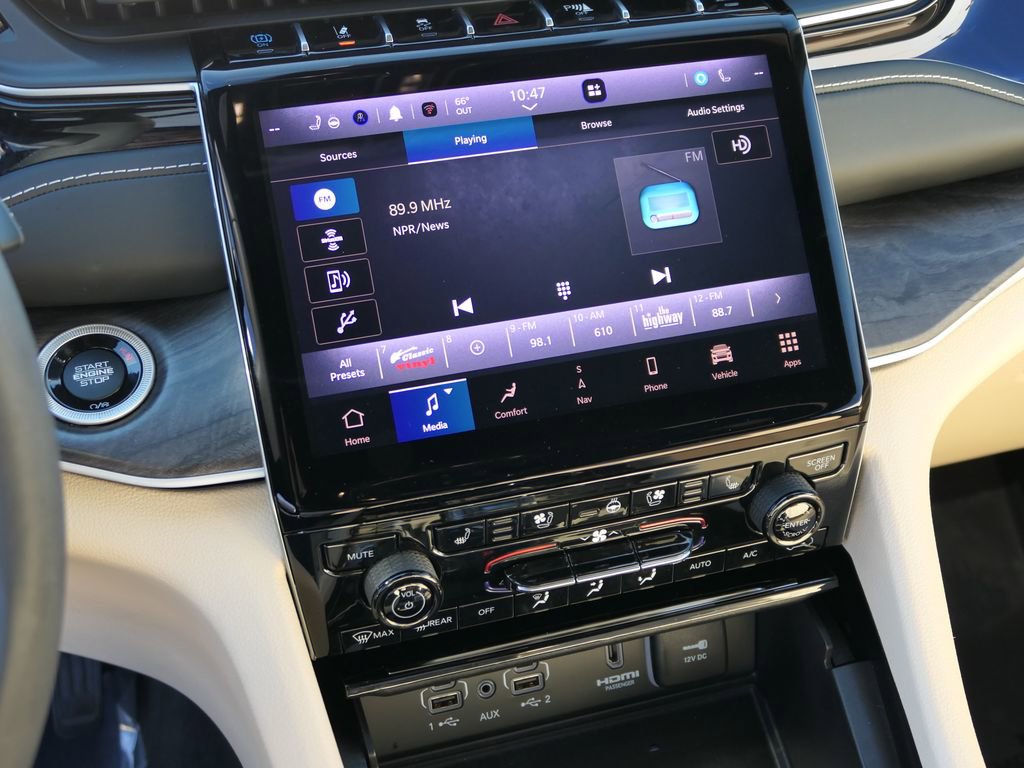 Used 2022 Jeep Grand Cherokee Limited 4xe w/ Luxury Tech Group II image 16