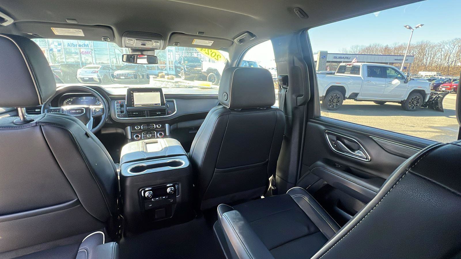 Used 2024 GMC Yukon SLT image 25