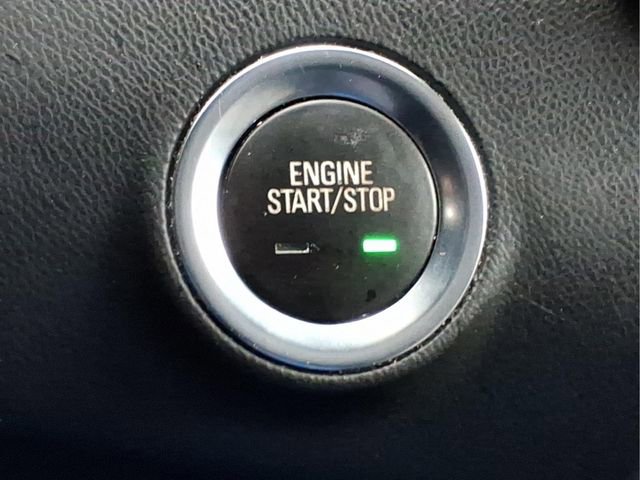 Used 2023 GMC Terrain SLT w/ LPO, Floor Liner Package image 18